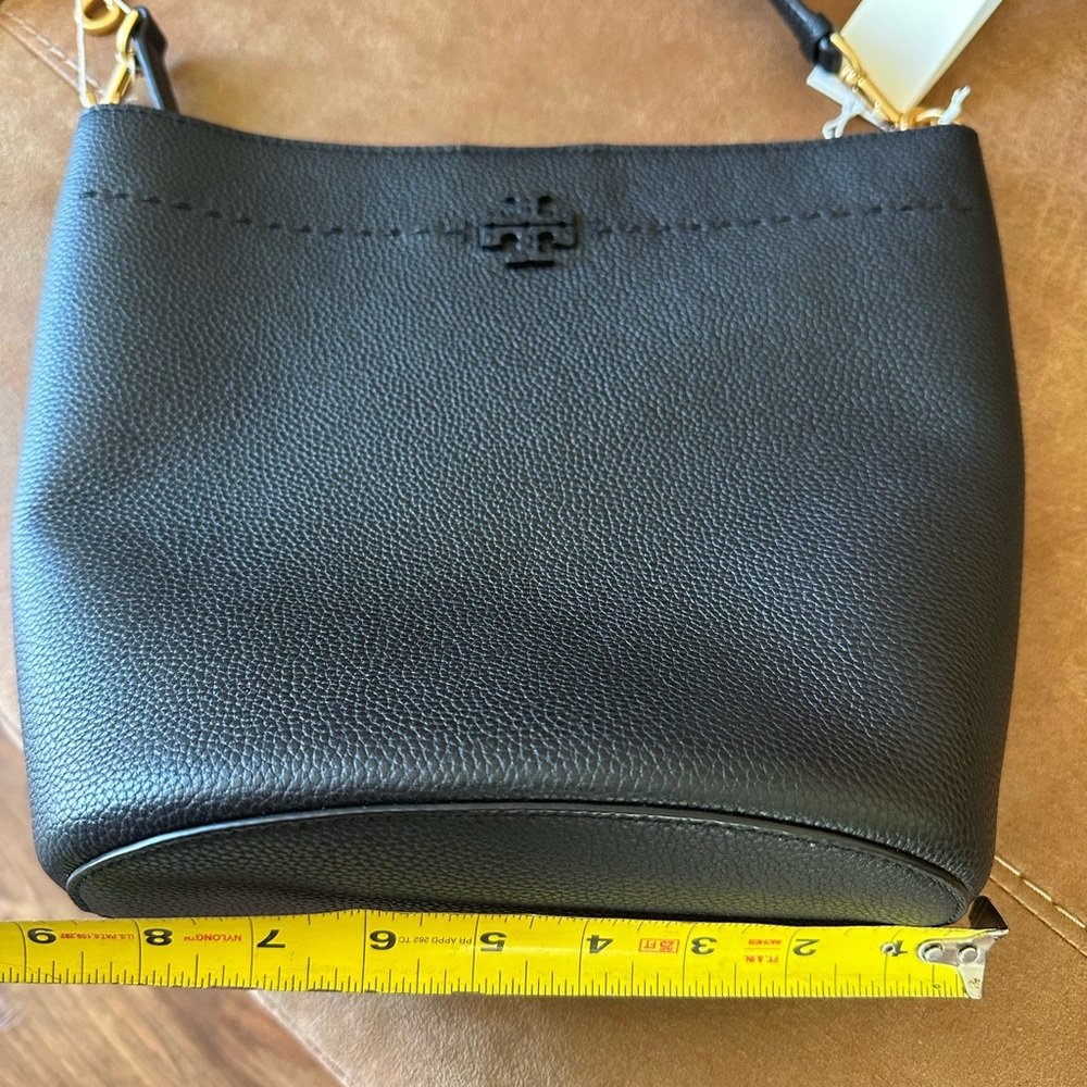Tory Burch McGraw Bucket Bag - Picture 14 of 14